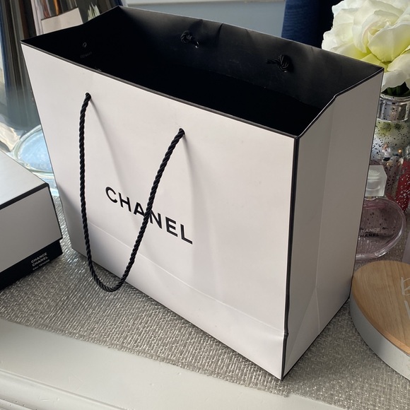 Chanel gift box - Picture 3 of 6